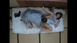 美熟女整体師を撮影目的で口説いてハメちゃった映像 2