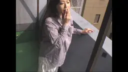 人妻胸チラ胸モロ撮影 7
