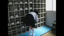私立○○女子校下駄箱パンチラ撮影