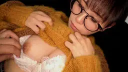 【ショートカット眼鏡美女】パイパンおまんこに何度も突かれて昇天する美少女